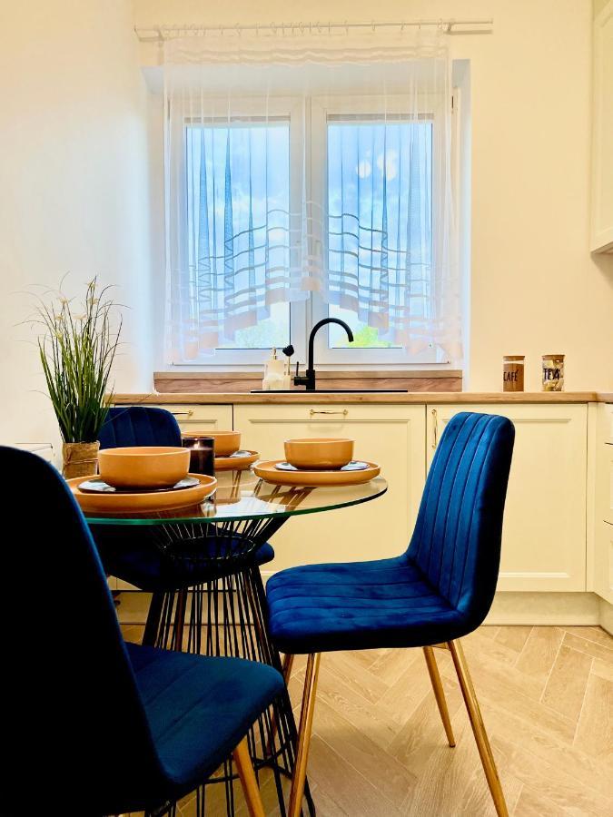 B&W Luxurious Apartment In The Heart Of ヴロツワフ エクステリア 写真