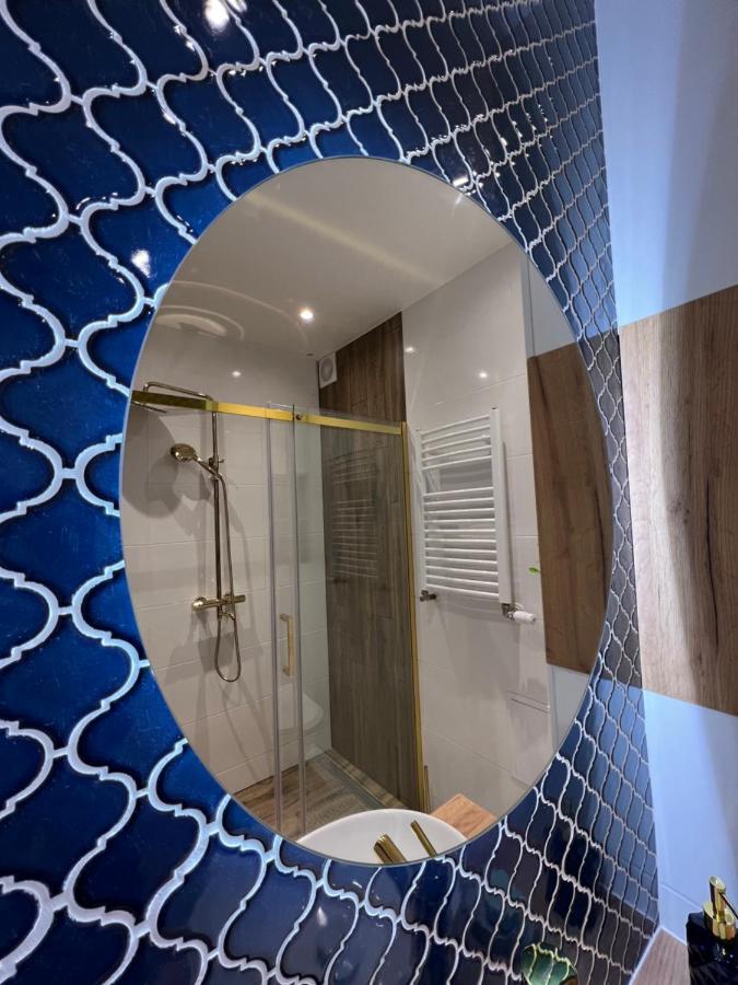 B&W Luxurious Apartment In The Heart Of ヴロツワフ エクステリア 写真